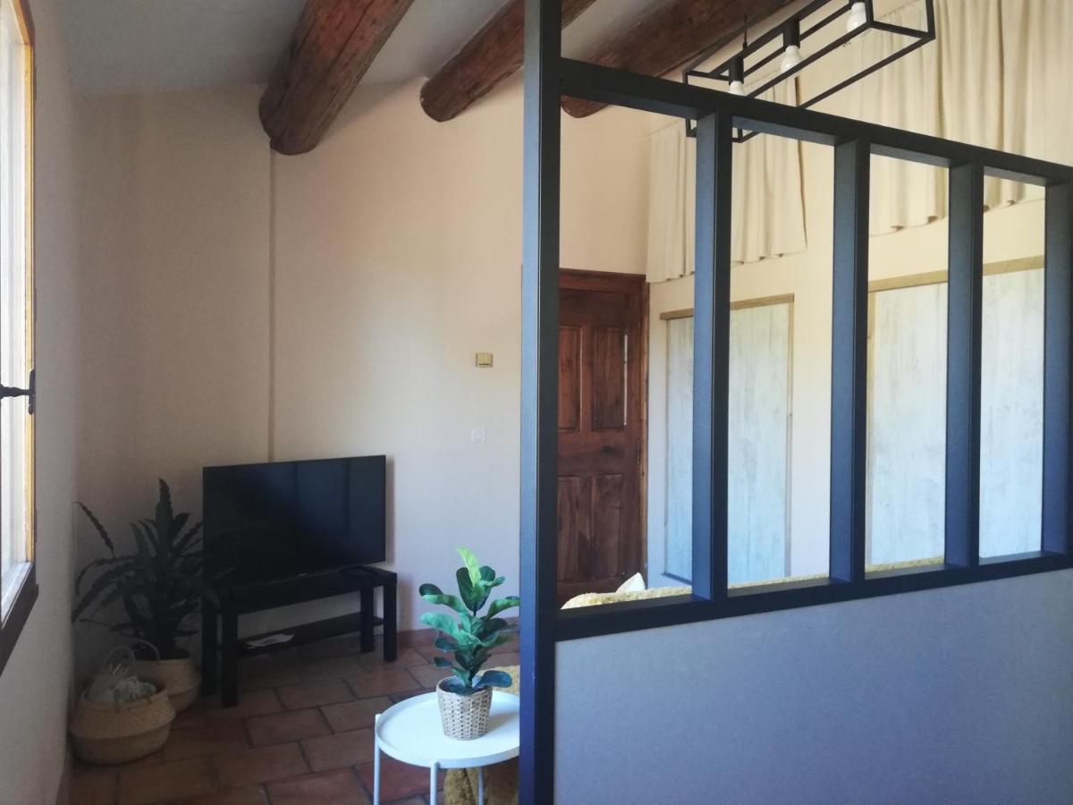 La Ribasse En Provence Apartment เวอแนลส์ ภายนอก รูปภาพ