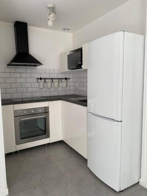 La Ribasse En Provence Apartment เวอแนลส์ ภายนอก รูปภาพ